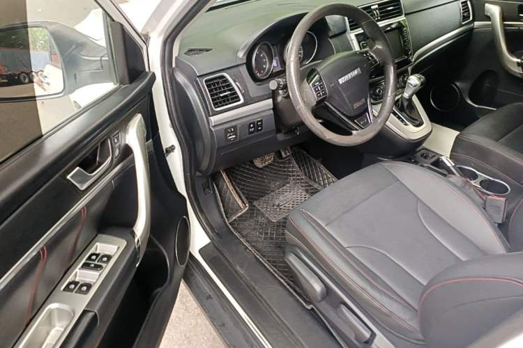 Used Haval M6 2019 1.5T DCT Two-Wheel Drive Value Edition China VI Standard Driver Seat