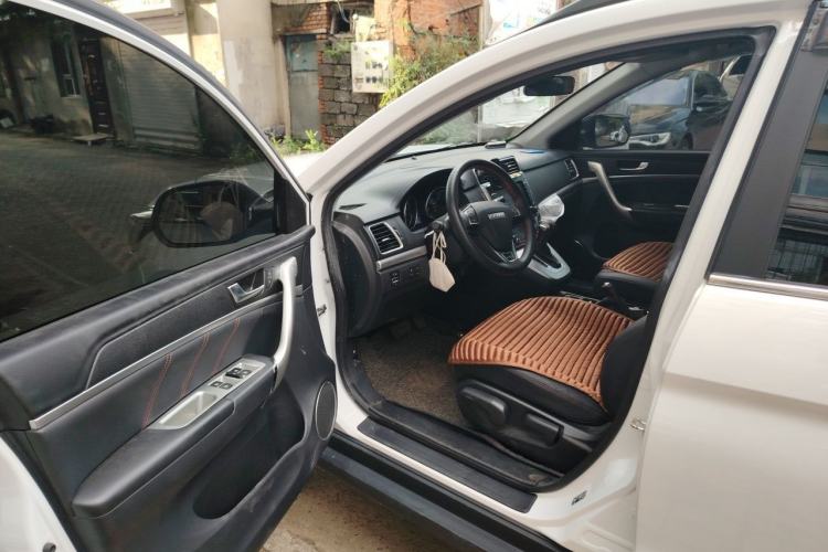 Used Haval M6 2019 1.5T DCT Two-Wheel Drive Elite Version China VI Standard Driver Seat