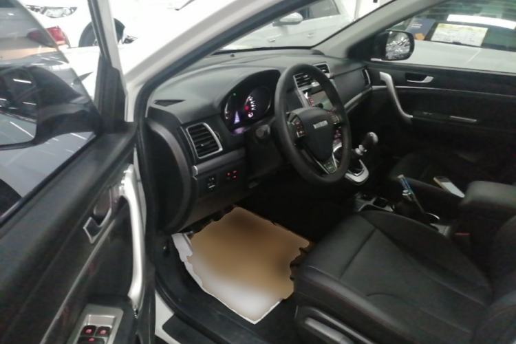 Used Haval M6 2019 1.5T Manual Two-Wheel Drive Elite Version China VI Standard Driver Seat
