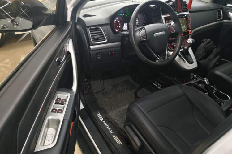 Used Haval M6 2019 1.5T DCT Two-Wheel Drive Elite Version China V Standard Driver Seat
