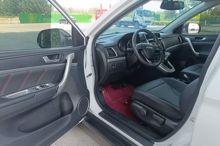 Used Haval M6 2019 1.5T DCT Two-Wheel Drive Value Edition China VI Standard Driver Seat