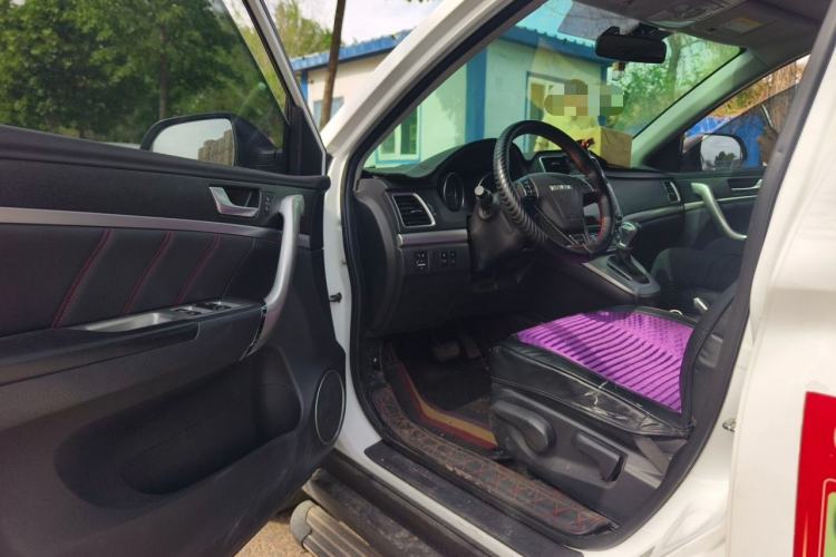 Used Haval M6 2019 1.5T DCT Two-Wheel Drive Value Edition China VI Standard Driver Seat