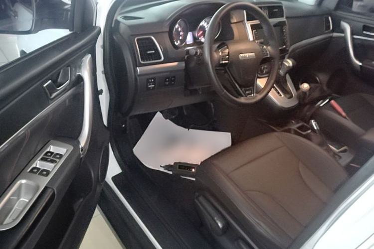 Used Haval M6 2019 1.5T DCT Two-Wheel Drive Elite Version China VI Standard Driver Seat