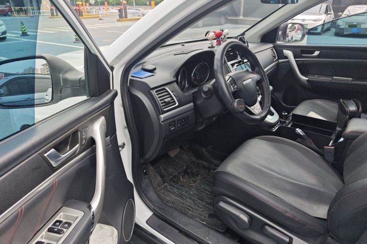 Used Haval M6 2019 1.5T DCT Two-Wheel Drive Elite Version China VI Standard Driver Seat