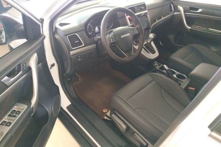 Used Haval M6 2019 1.5T DCT Two-Wheel Drive Elite Version China VI Standard Driver Seat