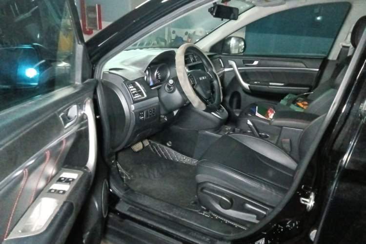 Used Haval M6 2019 1.5T DCT Two-Wheel Drive Value Edition China VI Standard Driver Seat