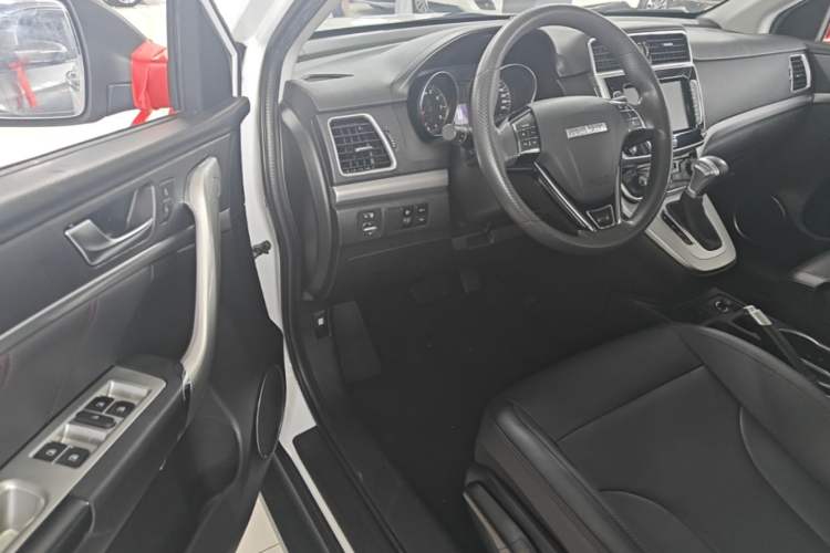 Used Haval M6 2019 1.5T DCT Two-Wheel Drive Value Edition China VI Standard Driver Seat