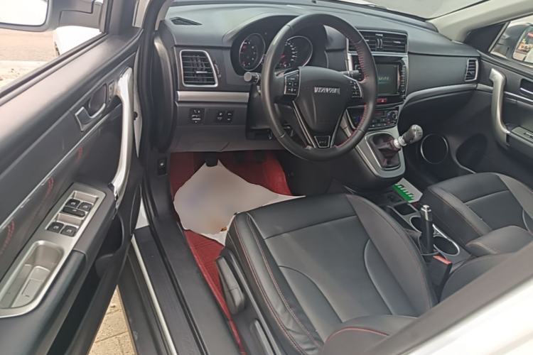 Used Haval M6 2019 1.5T Manual Two-Wheel Drive Elite Version China V Standard Driver Seat