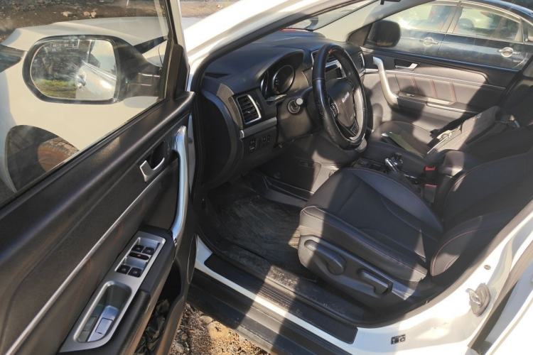 Used Haval M6 2019 1.5T DCT Two-Wheel Drive Value Edition China VI Standard Driver Seat