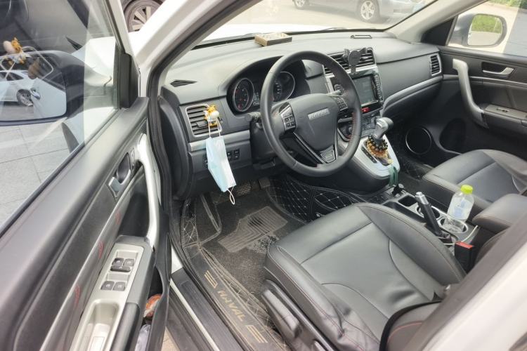 Used Haval M6 2019 1.5T DCT Two-Wheel Drive Elite Version China VI Standard Driver Seat