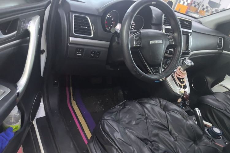 Used Haval M6 2019 1.5T DCT Two-Wheel Drive Elite Version China VI Standard Driver Seat