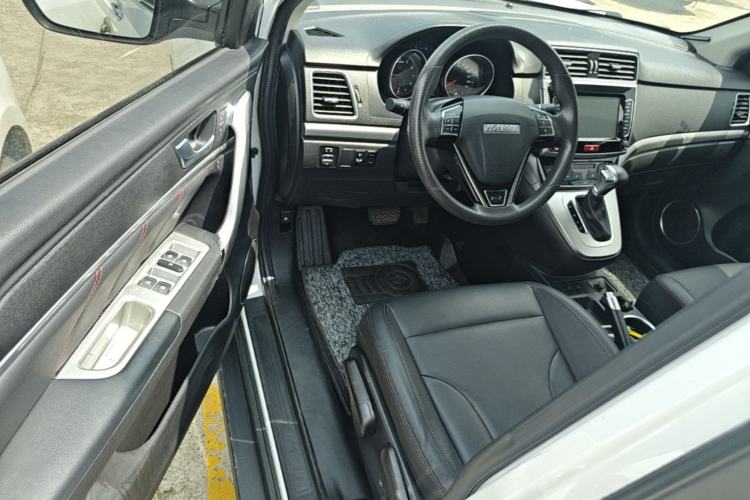 Used Haval M6 2019 1.5T DCT Two-Wheel Drive Value Edition China VI Standard Driver Seat