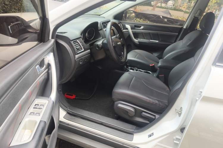 Used Haval M6 2019 1.5T DCT Two-Wheel Drive Value Edition China VI Standard Driver Seat