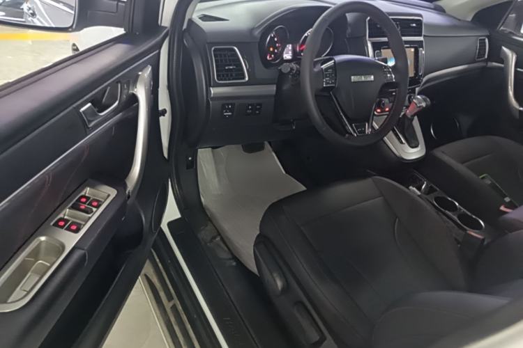 Used Haval M6 2019 1.5T DCT Two-Wheel Drive Elite Version China VI Standard Driver Seat