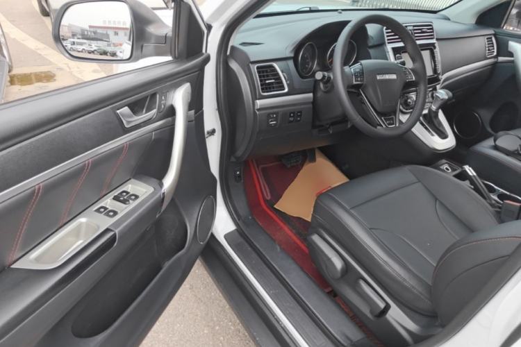 Used Haval M6 2019 1.5T DCT Two-Wheel Drive Elite Version China VI Standard Driver Seat