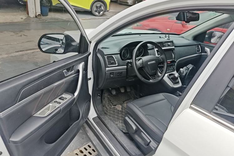 Used Haval M6 2019 1.5T Manual Two-Wheel Drive Elite Version China VI Standard Driver Seat