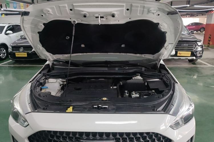 Used Haval M6 2019 1.5T Manual Two-Wheel Drive Urban Version China VI Standard Engine Bay