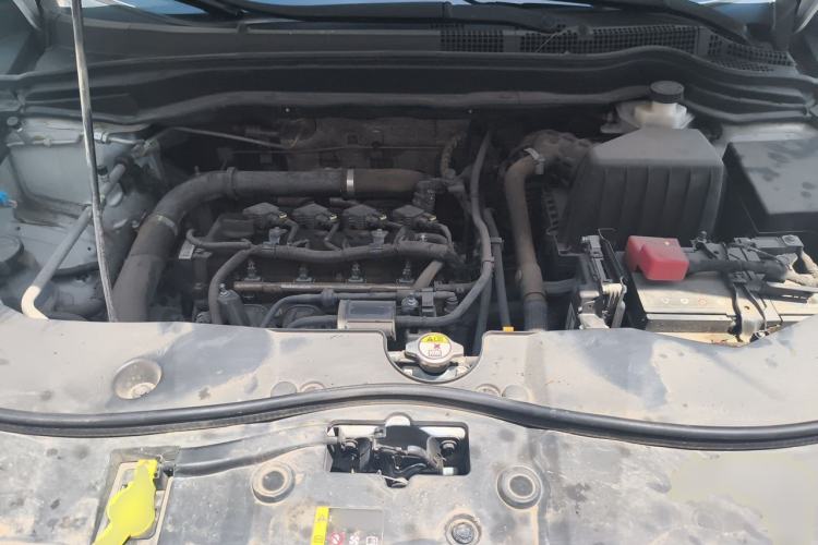 Used Haval M6 2019 1.5T DCT Two-Wheel Drive Elite Version China VI Standard Engine Bay