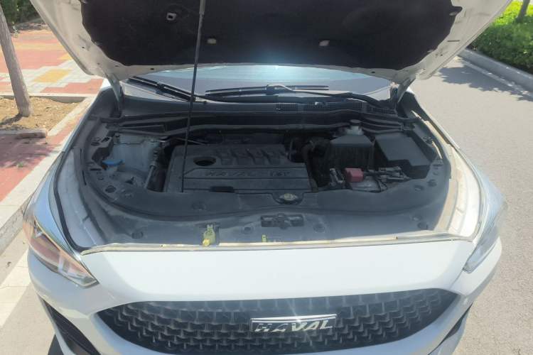 Used Haval M6 2019 1.5T DCT Two-Wheel Drive Value Edition China VI Standard Engine Bay