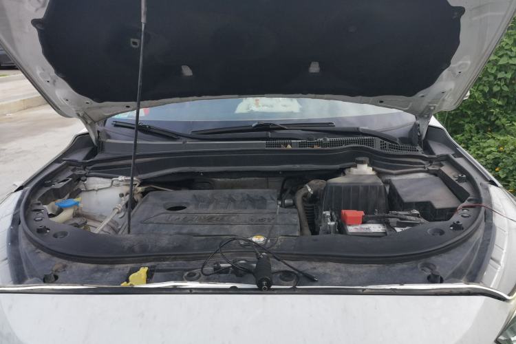 Used Haval M6 2019 1.5T DCT Two-Wheel Drive Elite Version China VI Standard Engine Bay