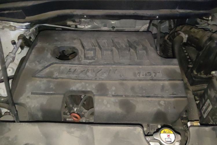 Used Haval M6 2019 1.5T DCT Two-Wheel Drive Elite Version China VI Standard Engine Bay