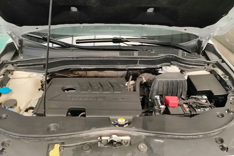Used Haval M6 2019 1.5T DCT Two-Wheel Drive Value Edition China VI Standard Engine Bay