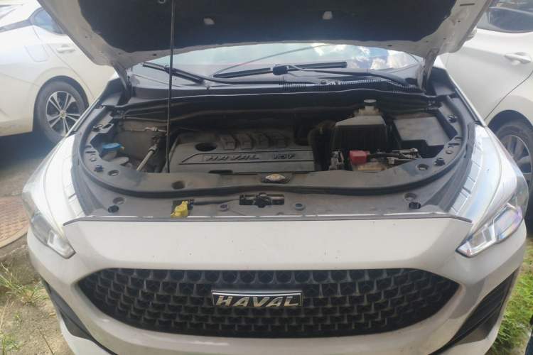 Used Haval M6 2019 1.5T DCT Two-Wheel Drive Value Edition China VI Standard Engine Bay
