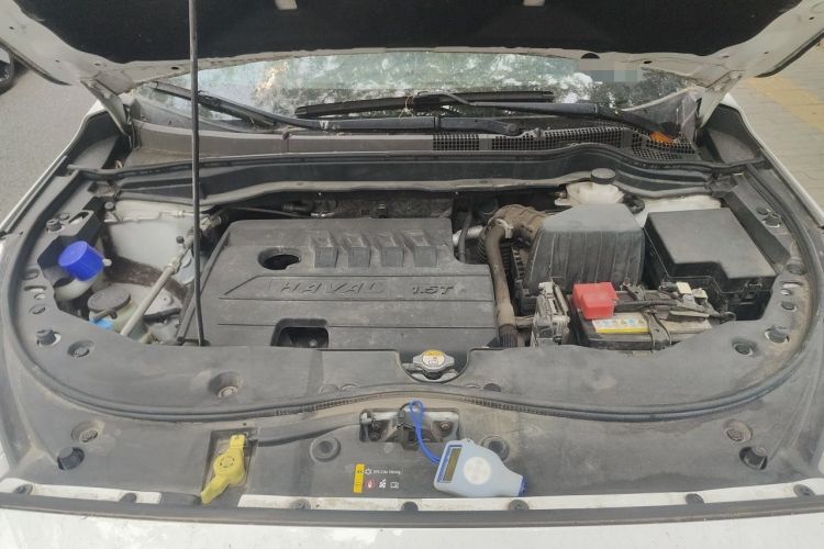 Used Haval M6 2019 1.5T Manual Two-Wheel Drive Elite Version China VI Standard Engine Bay