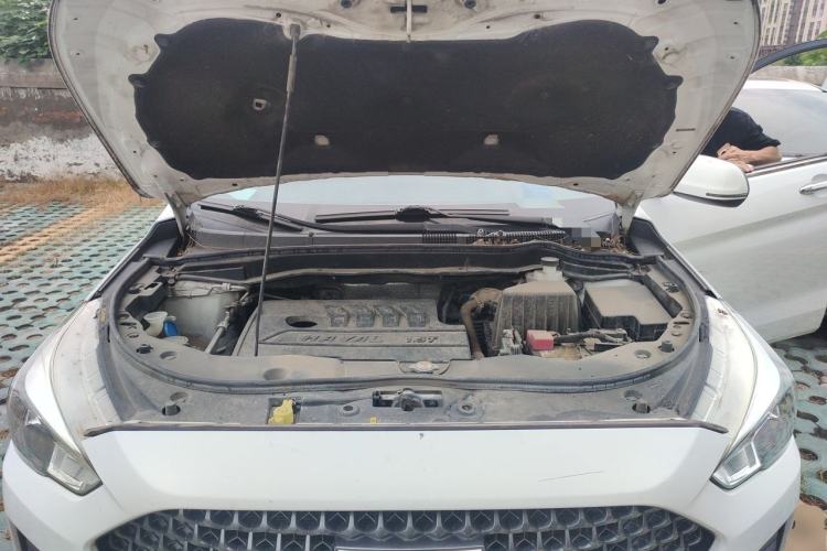 Used Haval M6 2019 1.5T Manual Two-Wheel Drive Elite Version China VI Standard Engine Bay