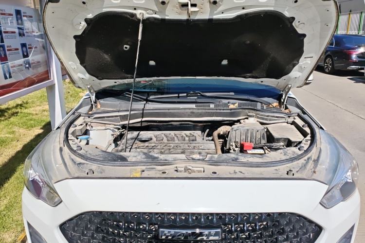 Used Haval M6 2019 1.5T DCT Two-Wheel Drive Elite Version China VI Standard Engine Bay
