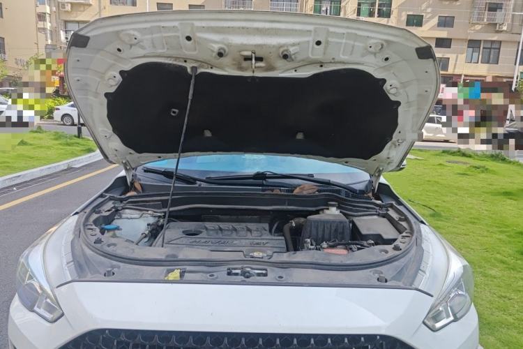 Used Haval M6 2019 1.5T Manual Two-Wheel Drive Elite Version China VI Standard Engine Bay