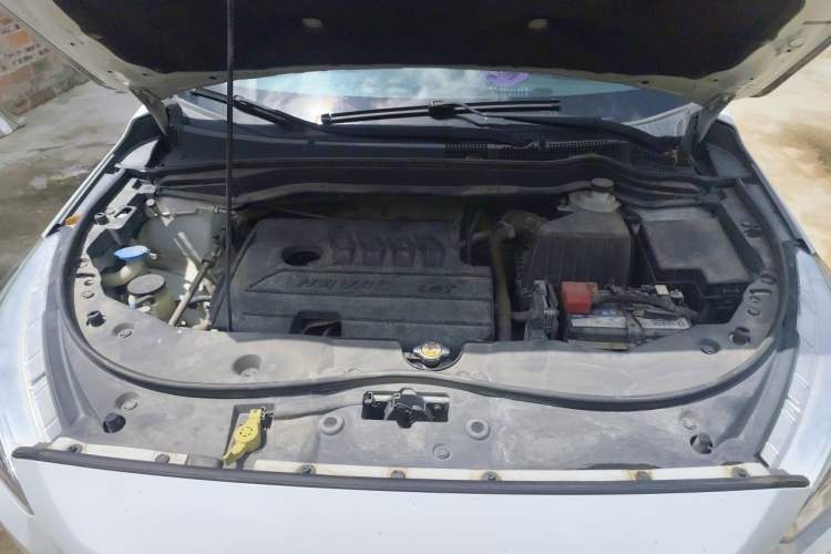 Used Haval M6 2019 1.5T DCT Two-Wheel Drive Elite Version China VI Standard Engine Bay