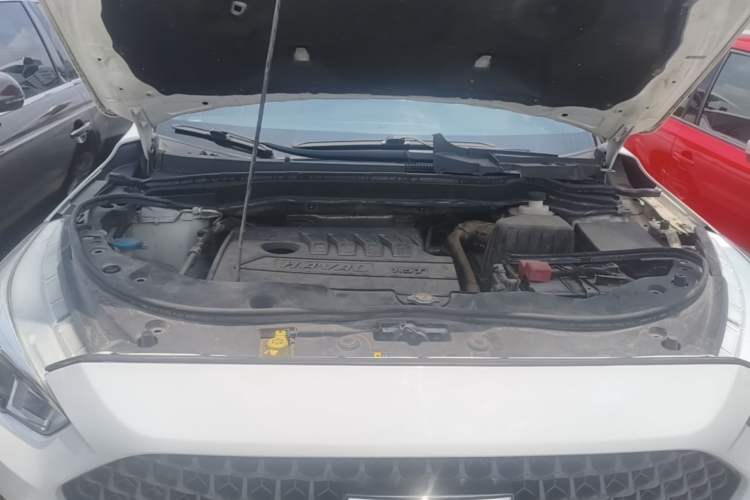 Used Haval M6 2019 1.5T DCT Two-Wheel Drive Value Edition China VI Standard Engine Bay