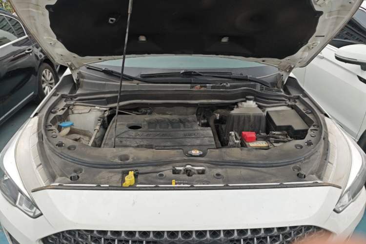 Used Haval M6 2019 1.5T DCT Two-Wheel Drive Elite Version China VI Standard Engine Bay