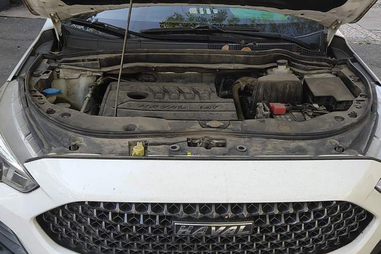 Used Haval M6 2019 1.5T DCT Two-Wheel Drive Value Edition China VI Standard Engine Bay