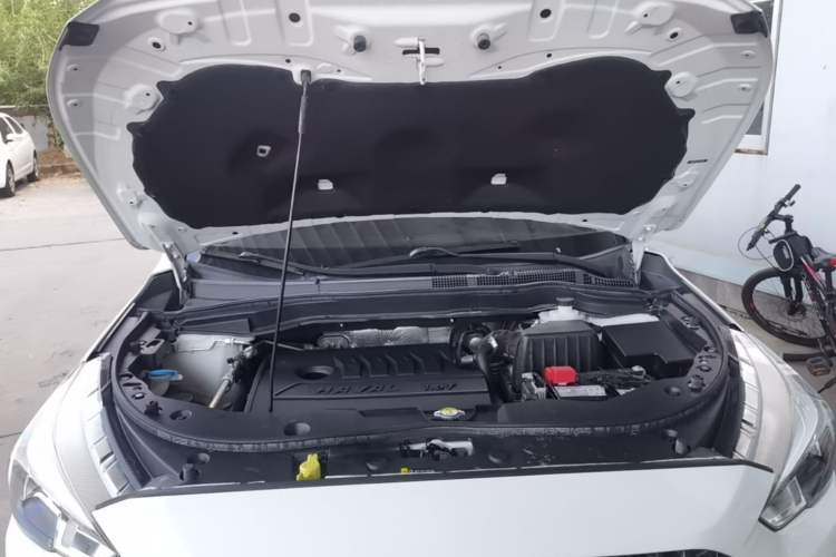 Used Haval M6 2019 1.5T DCT Two-Wheel Drive Value Edition China VI Standard Engine Bay