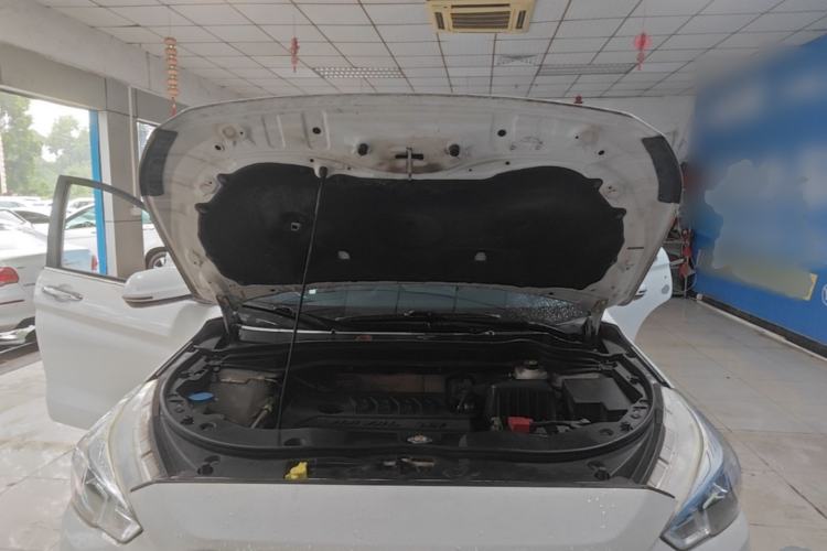 Used Haval M6 2019 1.5T Manual Two-Wheel Drive Elite Version China V Standard Engine Bay