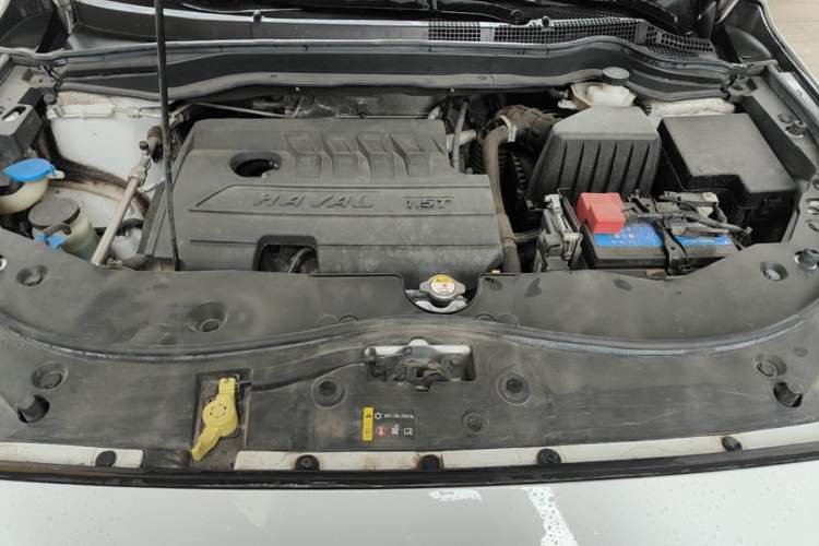 Used Haval M6 2019 1.5T DCT Two-Wheel Drive Value Edition China VI Standard Engine Bay