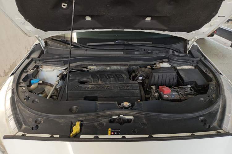 Used Haval M6 2019 1.5T DCT Two-Wheel Drive Elite Version China V Standard Engine Bay