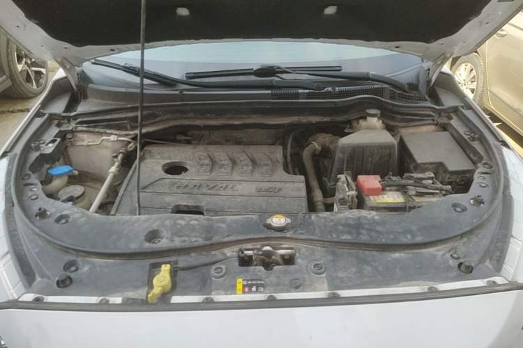 Used Haval M6 2019 1.5T Manual Two-Wheel Drive Elite Version China VI Standard Engine Bay