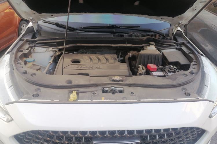 Used Haval M6 2019 1.5T Manual Two-Wheel Drive Urban Version China VI Standard Engine Bay