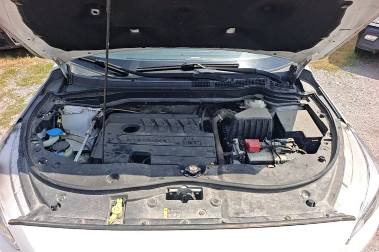 Used Haval M6 2019 1.5T DCT Two-Wheel Drive Elite Version China VI Standard Engine Bay