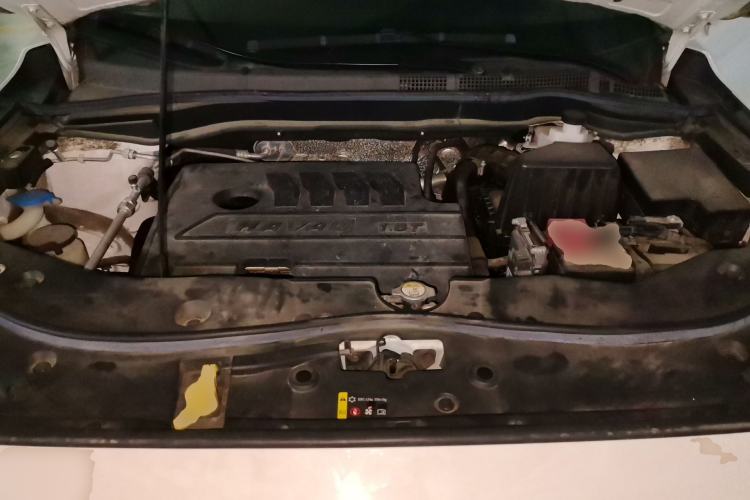 Used Haval M6 2019 1.5T Manual Two-Wheel Drive Urban Version China VI Standard Engine Bay