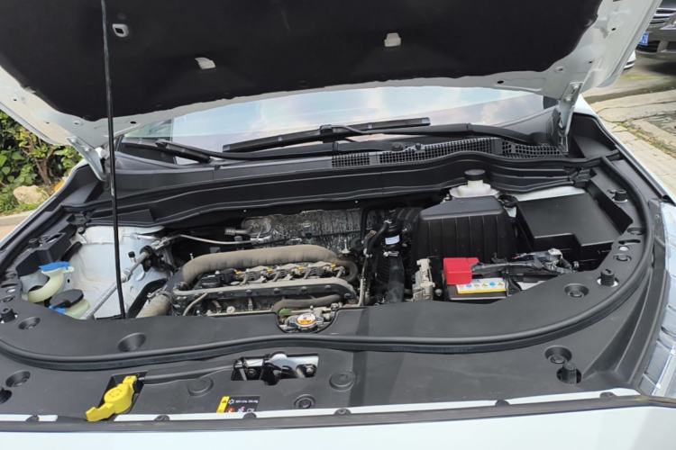 Used Haval M6 2019 1.5T DCT Two-Wheel Drive Elite Version China V Standard Engine Bay