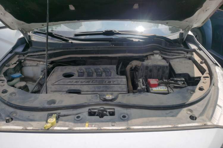 Used Haval M6 2019 1.5T DCT Two-Wheel Drive Elite Version China VI Standard Engine Bay
