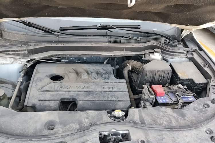 Used Haval M6 2019 1.5T DCT Two-Wheel Drive Elite Version China VI Standard Engine Bay