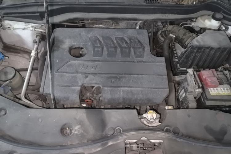 Used Haval M6 2019 1.5T DCT Two-Wheel Drive Elite Version China VI Standard Engine Bay