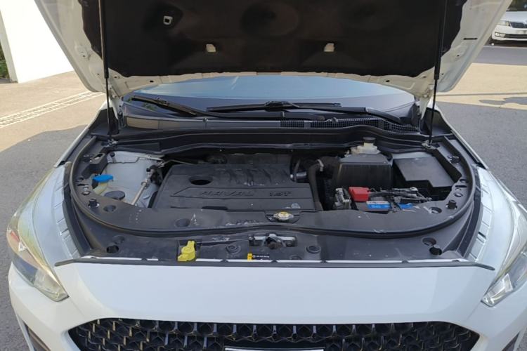 Used Haval M6 2019 1.5T Manual Two-Wheel Drive Elite Version China VI Standard Engine Bay