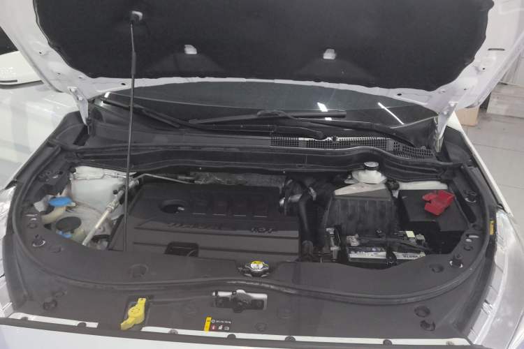 Used Haval M6 2019 1.5T DCT Two-Wheel Drive Elite Version China VI Standard Engine Bay