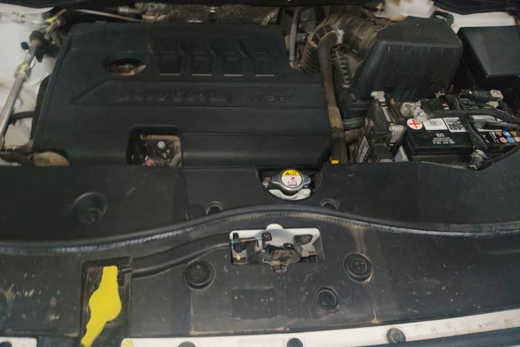 Used Haval M6 2019 1.5T Manual Two-Wheel Drive Urban Version China VI Standard Engine Bay